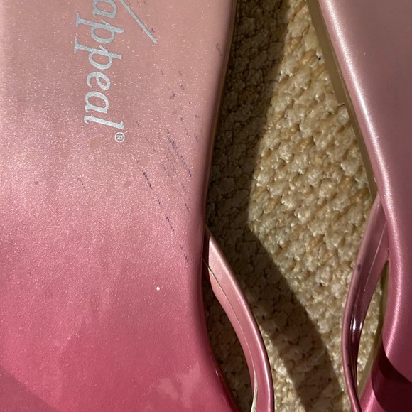 Pink ombré flip flops 👣 - Picture 4 of 4